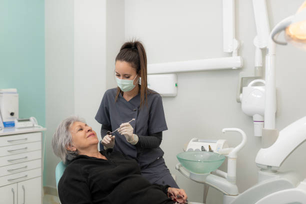  Lexington, IL Emergency Dentist Pros
